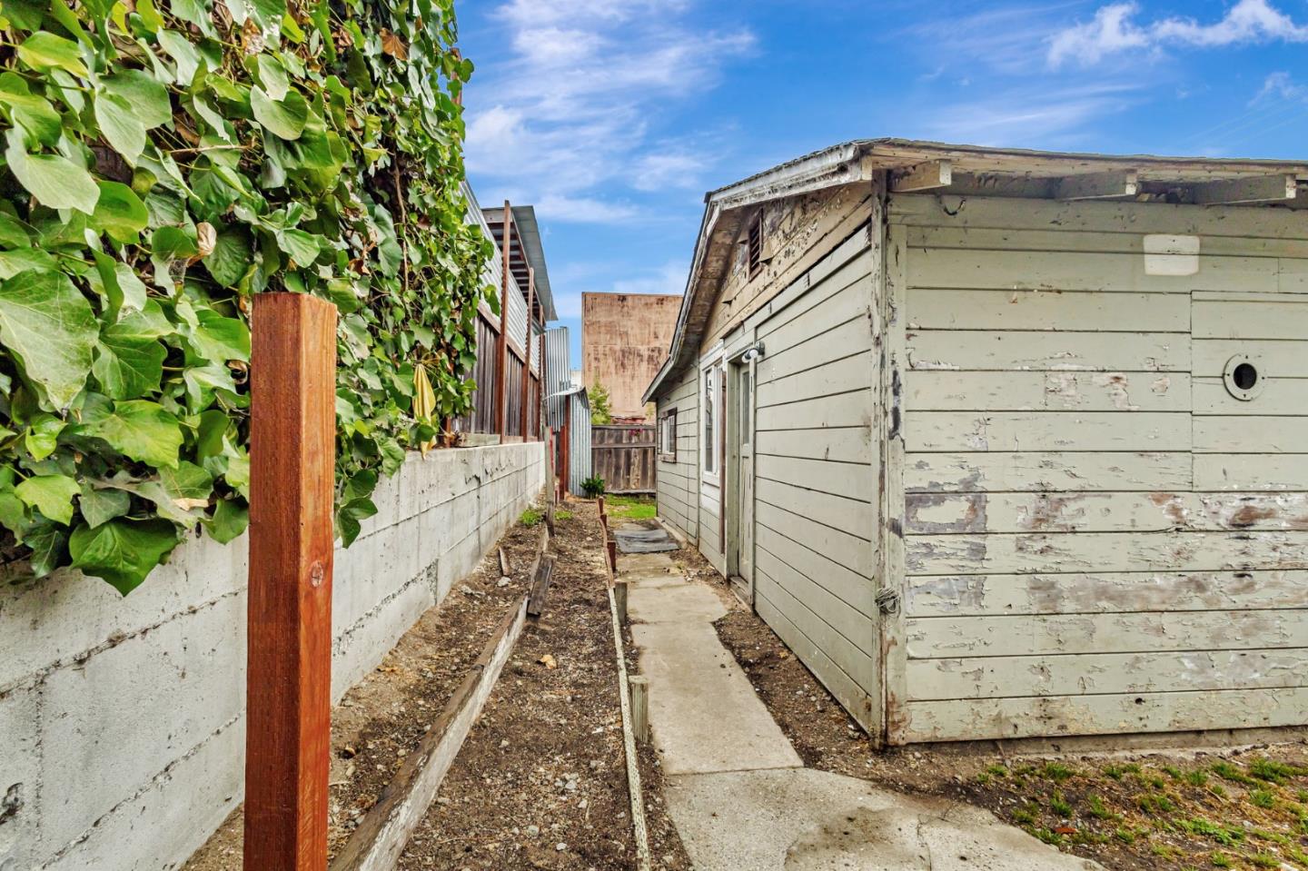 Detail Gallery Image 26 of 31 For 4045 Cory St, Soquel,  CA 95073 - 3 Beds | 1 Baths