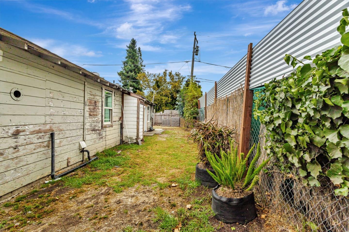 Detail Gallery Image 27 of 31 For 4045 Cory St, Soquel,  CA 95073 - 3 Beds | 1 Baths