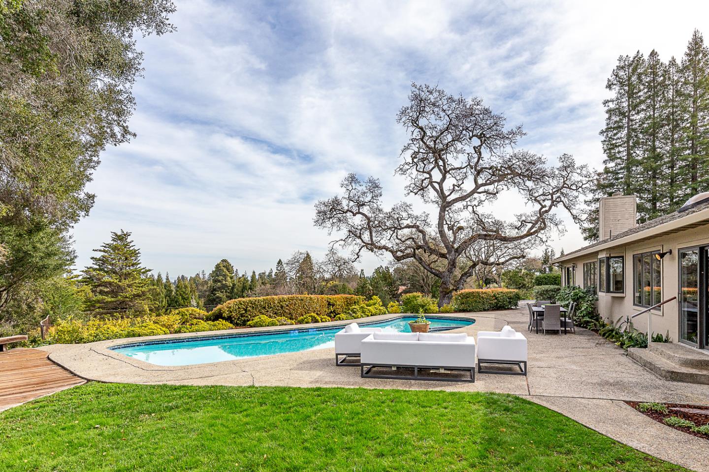 370 Atherton Avenue, Atherton, CA 94027