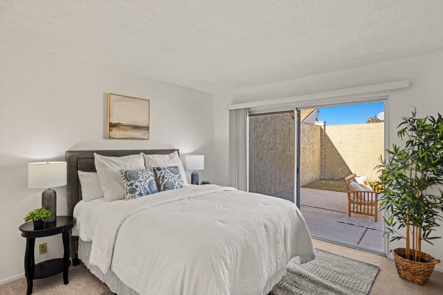 Detail Gallery Image 12 of 14 For 1532 Caceras Cir, Salinas,  CA 93906 - 3 Beds | 2 Baths