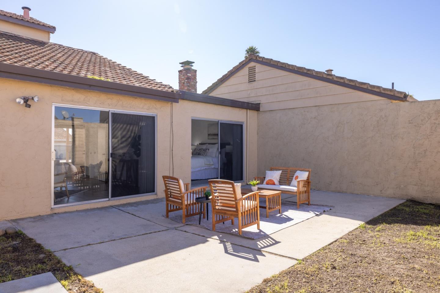 Detail Gallery Image 14 of 14 For 1532 Caceras Cir, Salinas,  CA 93906 - 3 Beds | 2 Baths