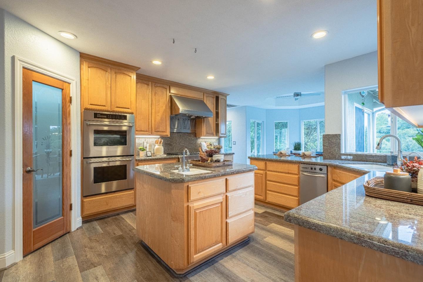 Detail Gallery Image 13 of 65 For 60 Brown Road, San Juan Bautista,  CA 95045 - 4 Beds | 4 Baths