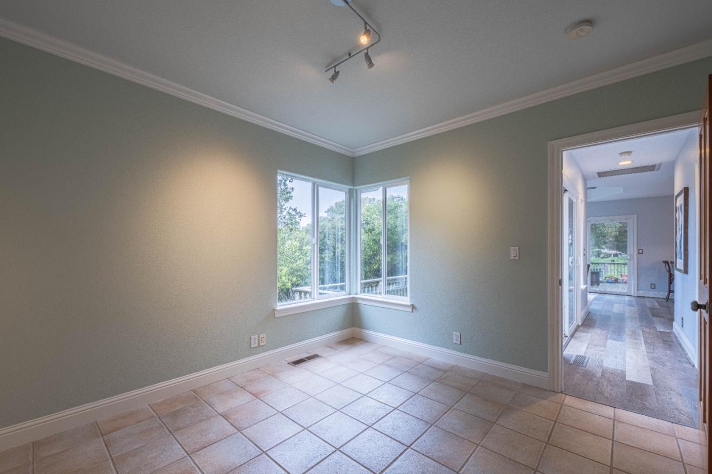 Detail Gallery Image 28 of 65 For 60 Brown Road, San Juan Bautista,  CA 95045 - 4 Beds | 4 Baths