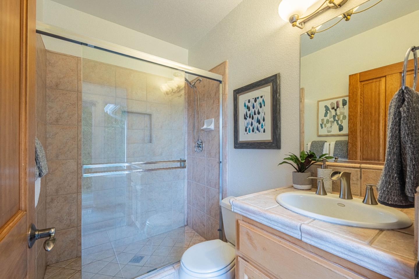 Detail Gallery Image 30 of 65 For 60 Brown Road, San Juan Bautista,  CA 95045 - 4 Beds | 4 Baths
