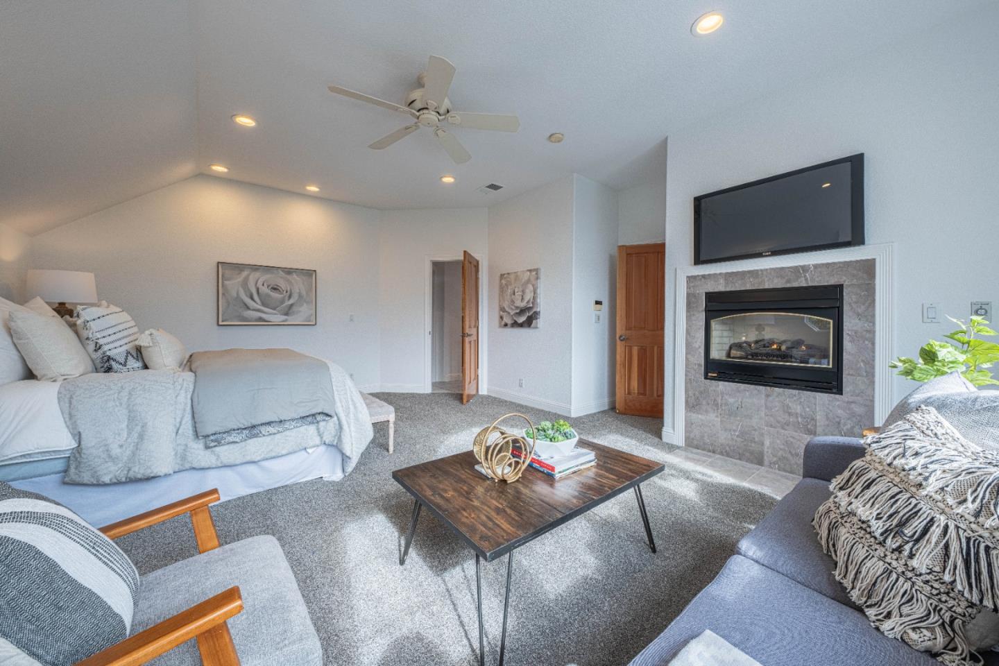 Detail Gallery Image 36 of 65 For 60 Brown Road, San Juan Bautista,  CA 95045 - 4 Beds | 4 Baths