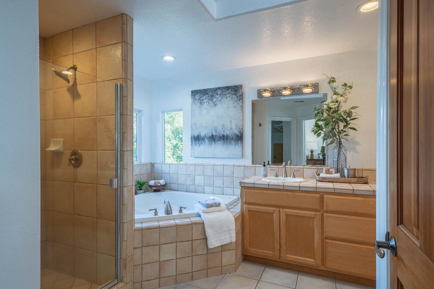Detail Gallery Image 38 of 65 For 60 Brown Road, San Juan Bautista,  CA 95045 - 4 Beds | 4 Baths