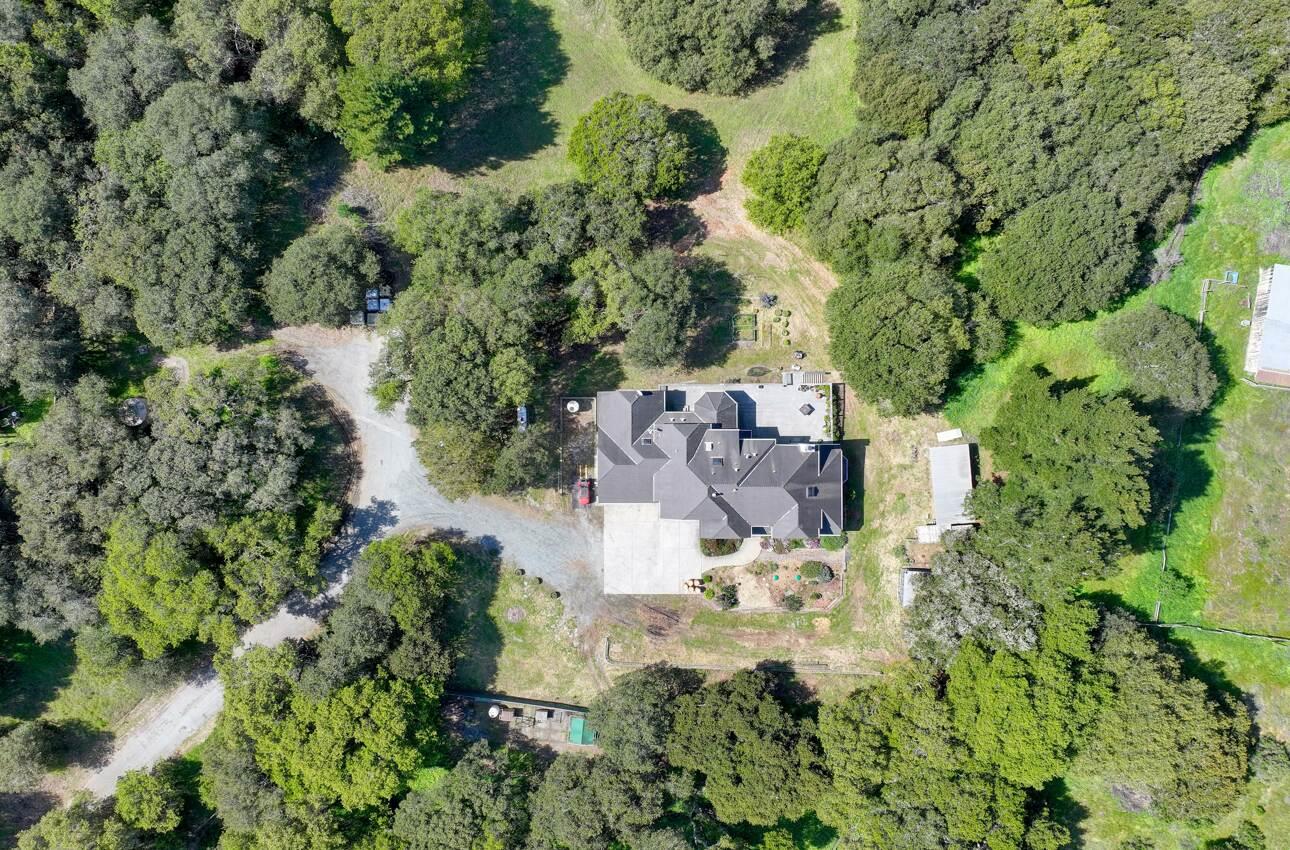 Detail Gallery Image 4 of 65 For 60 Brown Road, San Juan Bautista,  CA 95045 - 4 Beds | 4 Baths