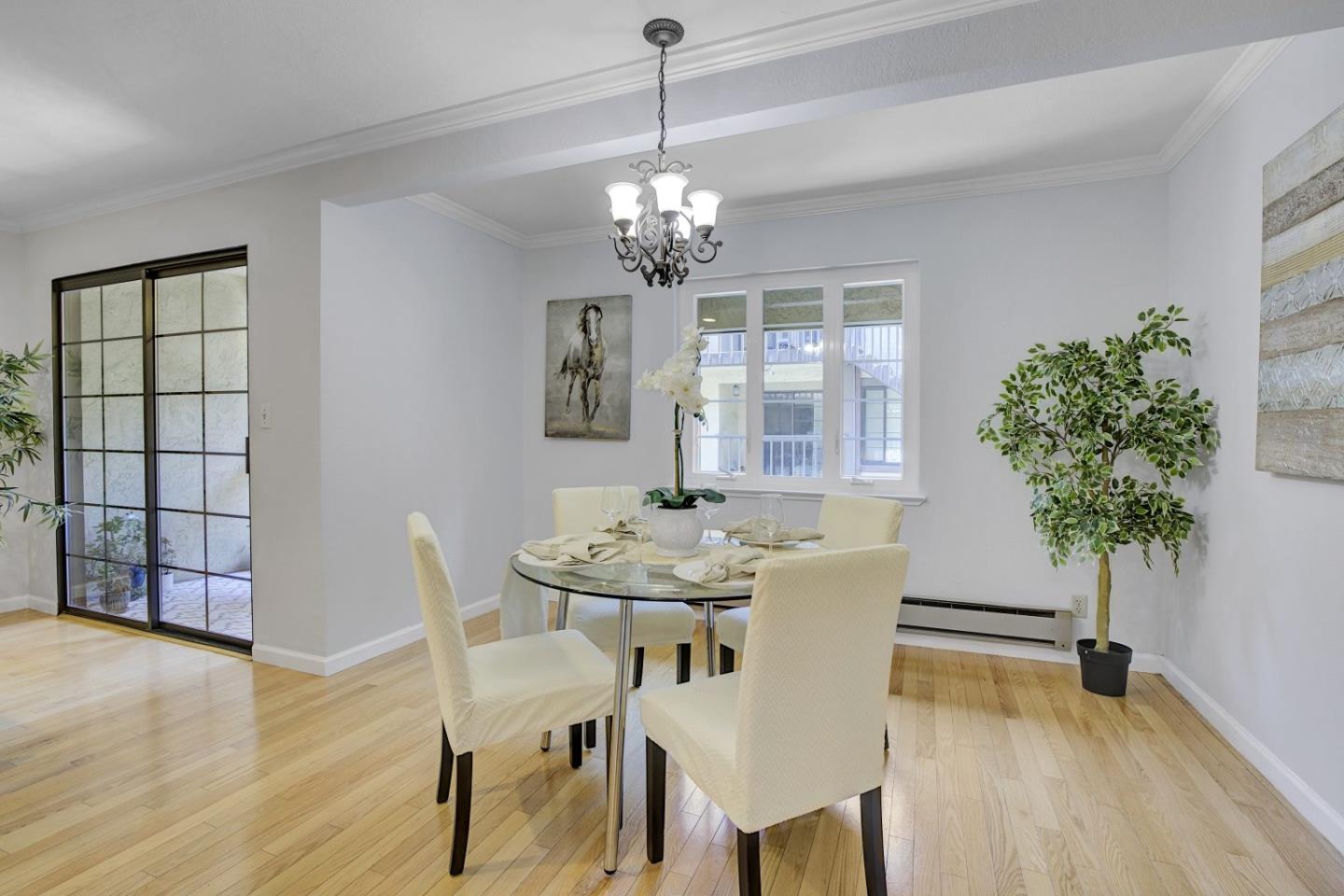 Detail Gallery Image 14 of 43 For 1120 Brewster Ave, Redwood City,  CA 94062 - 2 Beds | 2/1 Baths