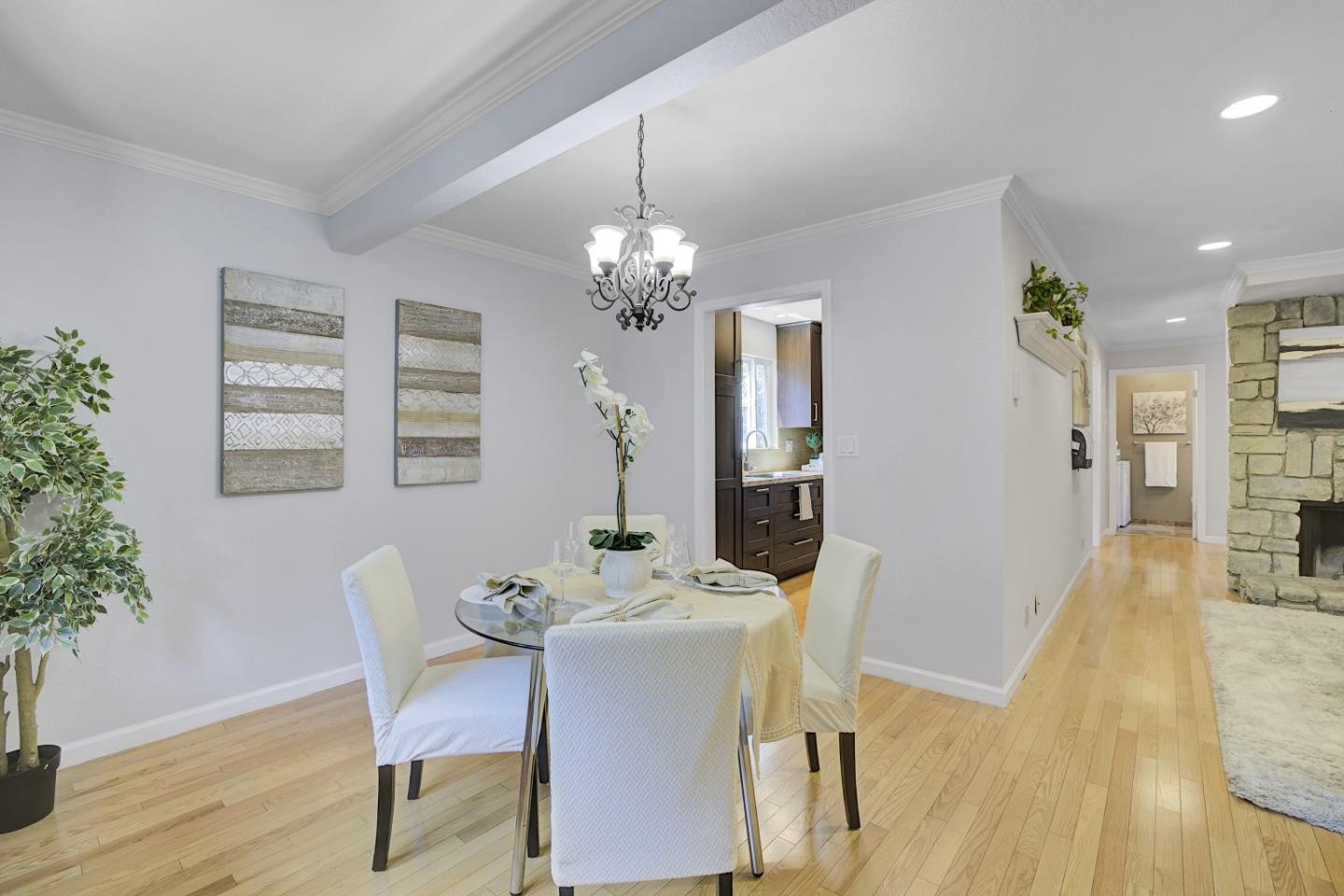 Detail Gallery Image 15 of 43 For 1120 Brewster Ave, Redwood City,  CA 94062 - 2 Beds | 2/1 Baths