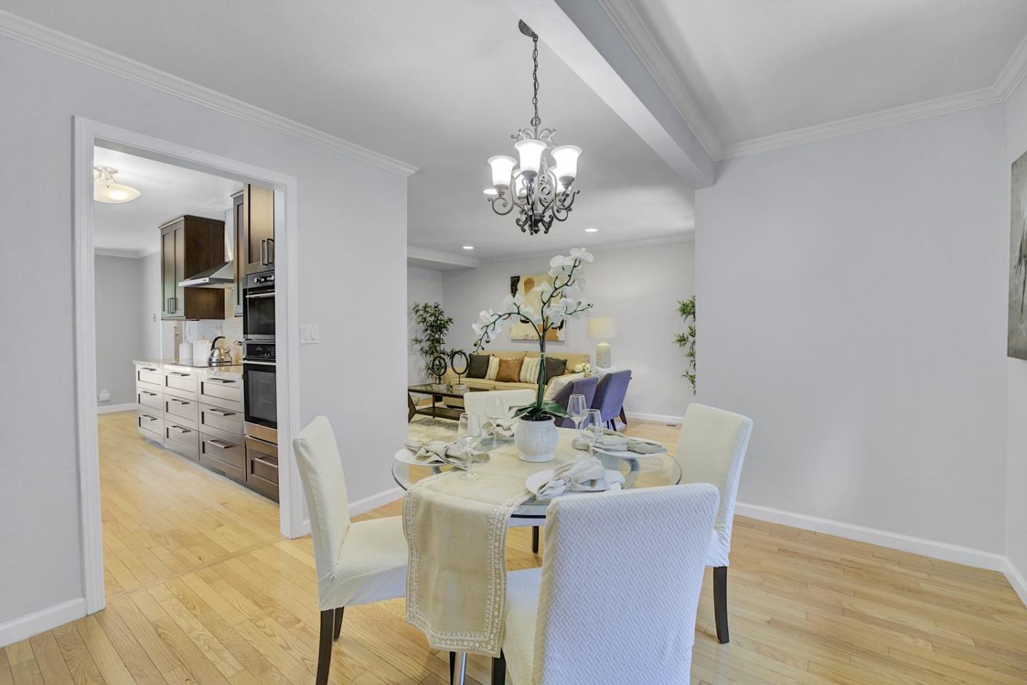 Detail Gallery Image 16 of 43 For 1120 Brewster Ave, Redwood City,  CA 94062 - 2 Beds | 2/1 Baths