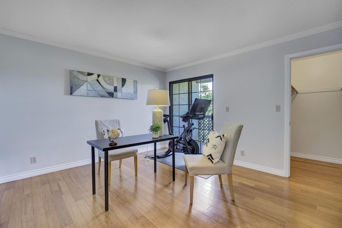 Detail Gallery Image 22 of 43 For 1120 Brewster Ave, Redwood City,  CA 94062 - 2 Beds | 2/1 Baths