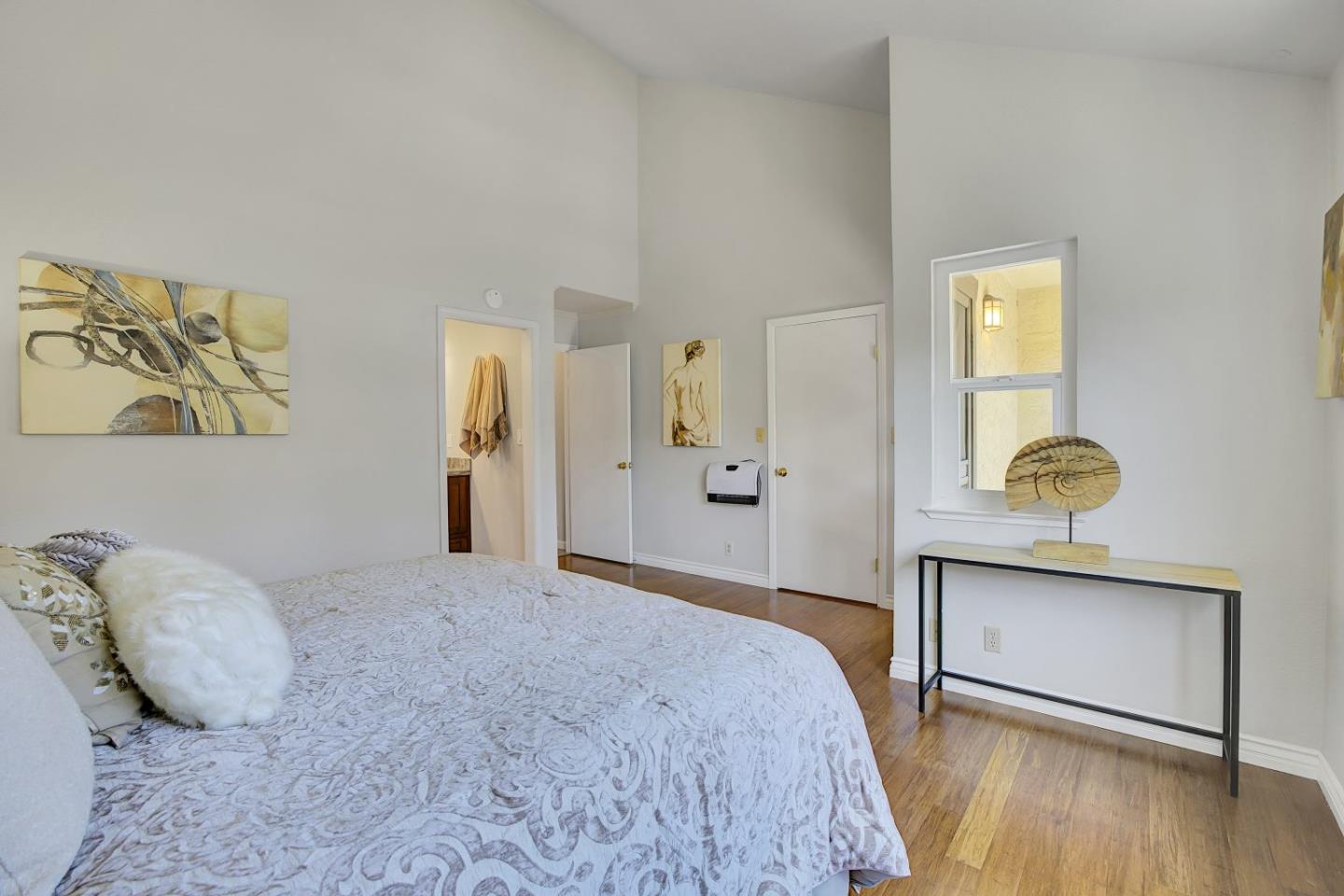 Detail Gallery Image 27 of 43 For 1120 Brewster Ave, Redwood City,  CA 94062 - 2 Beds | 2/1 Baths