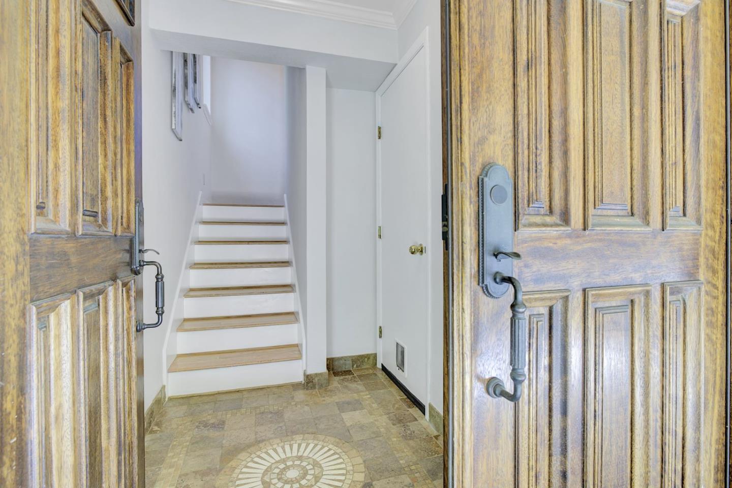 Detail Gallery Image 3 of 43 For 1120 Brewster Ave, Redwood City,  CA 94062 - 2 Beds | 2/1 Baths