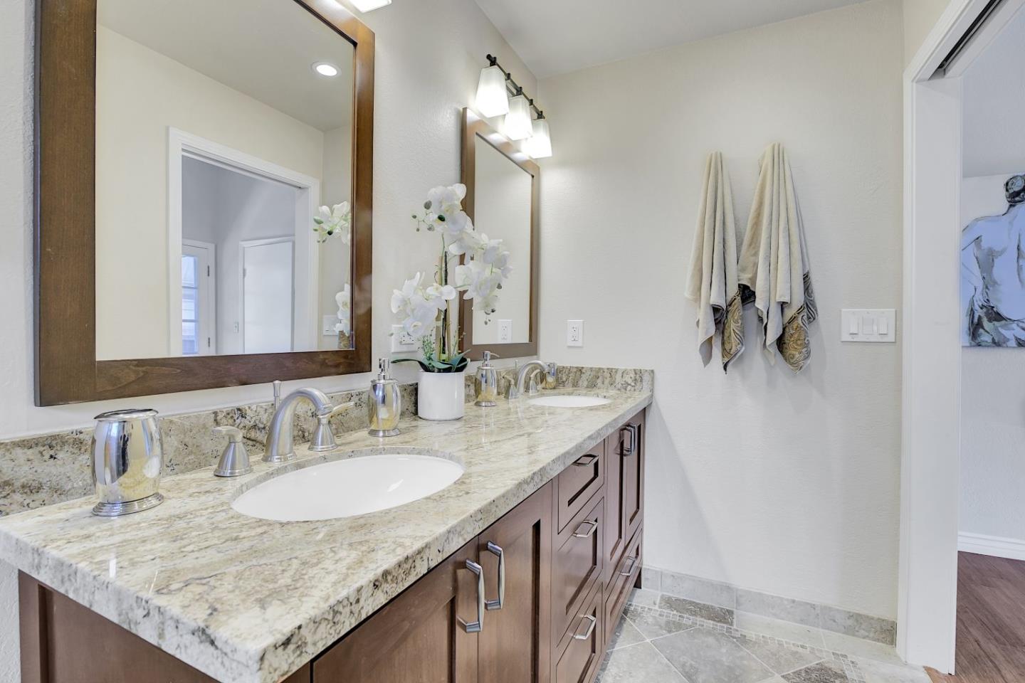 Detail Gallery Image 32 of 43 For 1120 Brewster Ave, Redwood City,  CA 94062 - 2 Beds | 2/1 Baths
