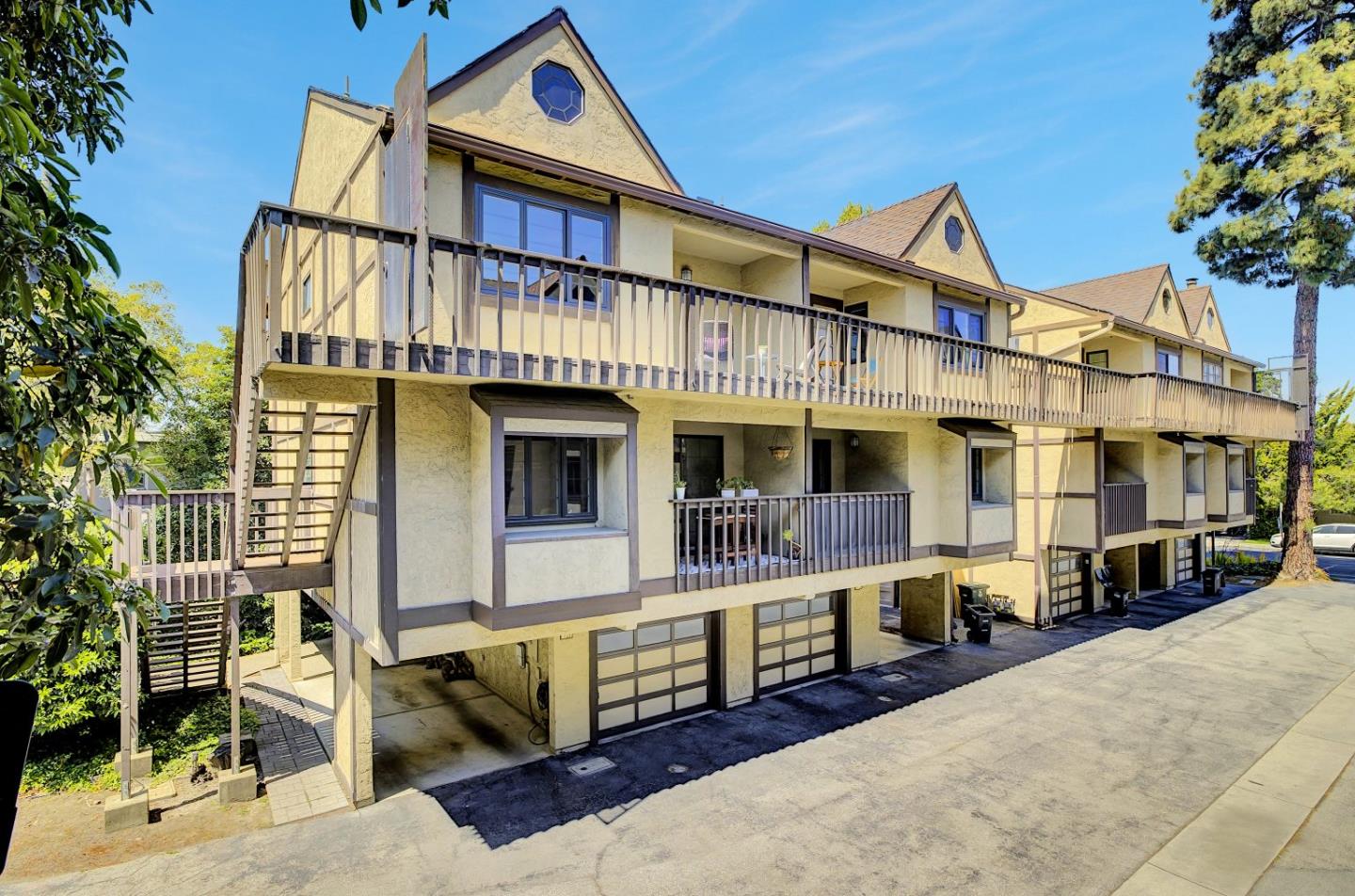 Detail Gallery Image 38 of 43 For 1120 Brewster Ave, Redwood City,  CA 94062 - 2 Beds | 2/1 Baths