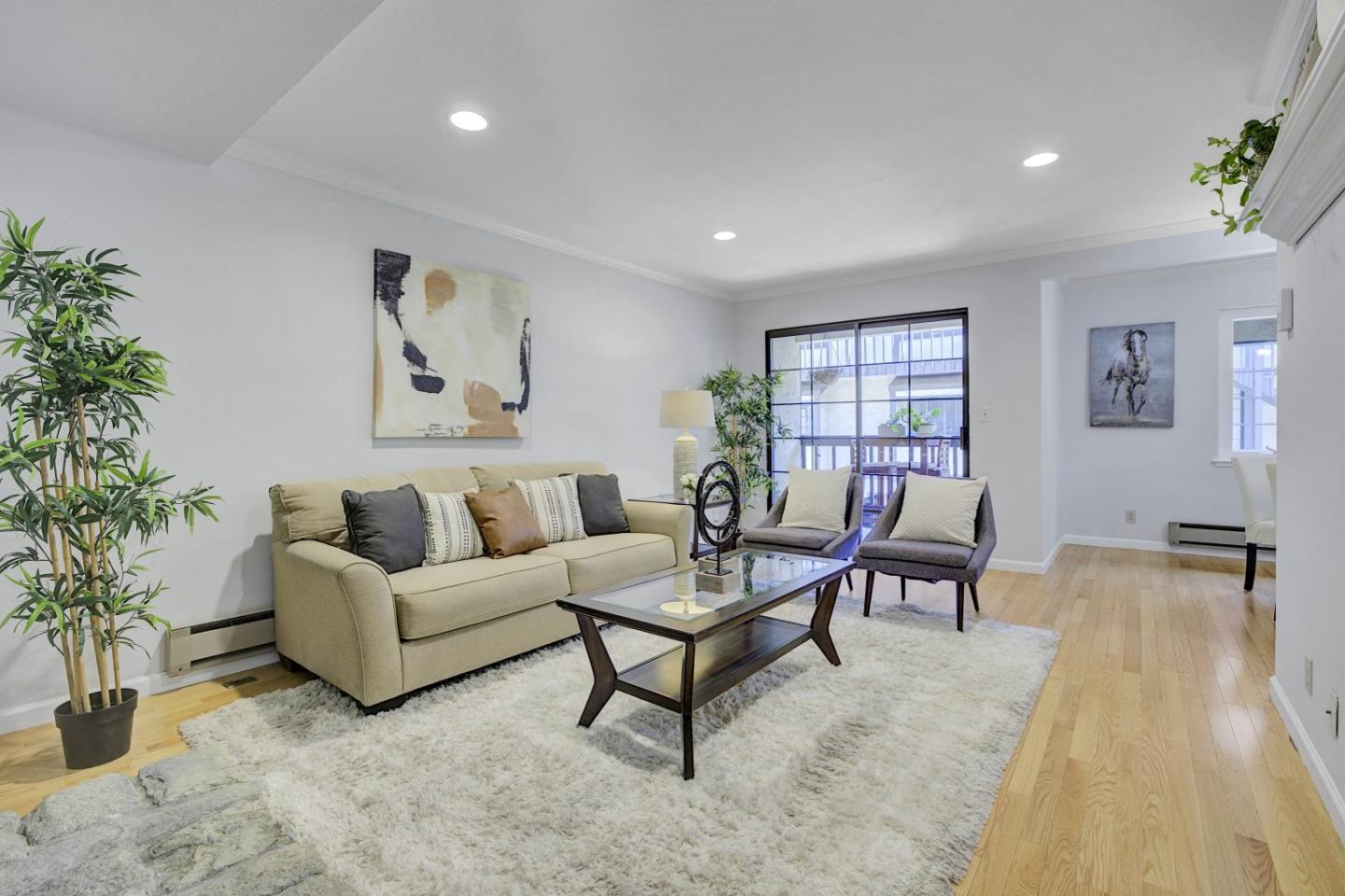 Detail Gallery Image 4 of 43 For 1120 Brewster Ave, Redwood City,  CA 94062 - 2 Beds | 2/1 Baths