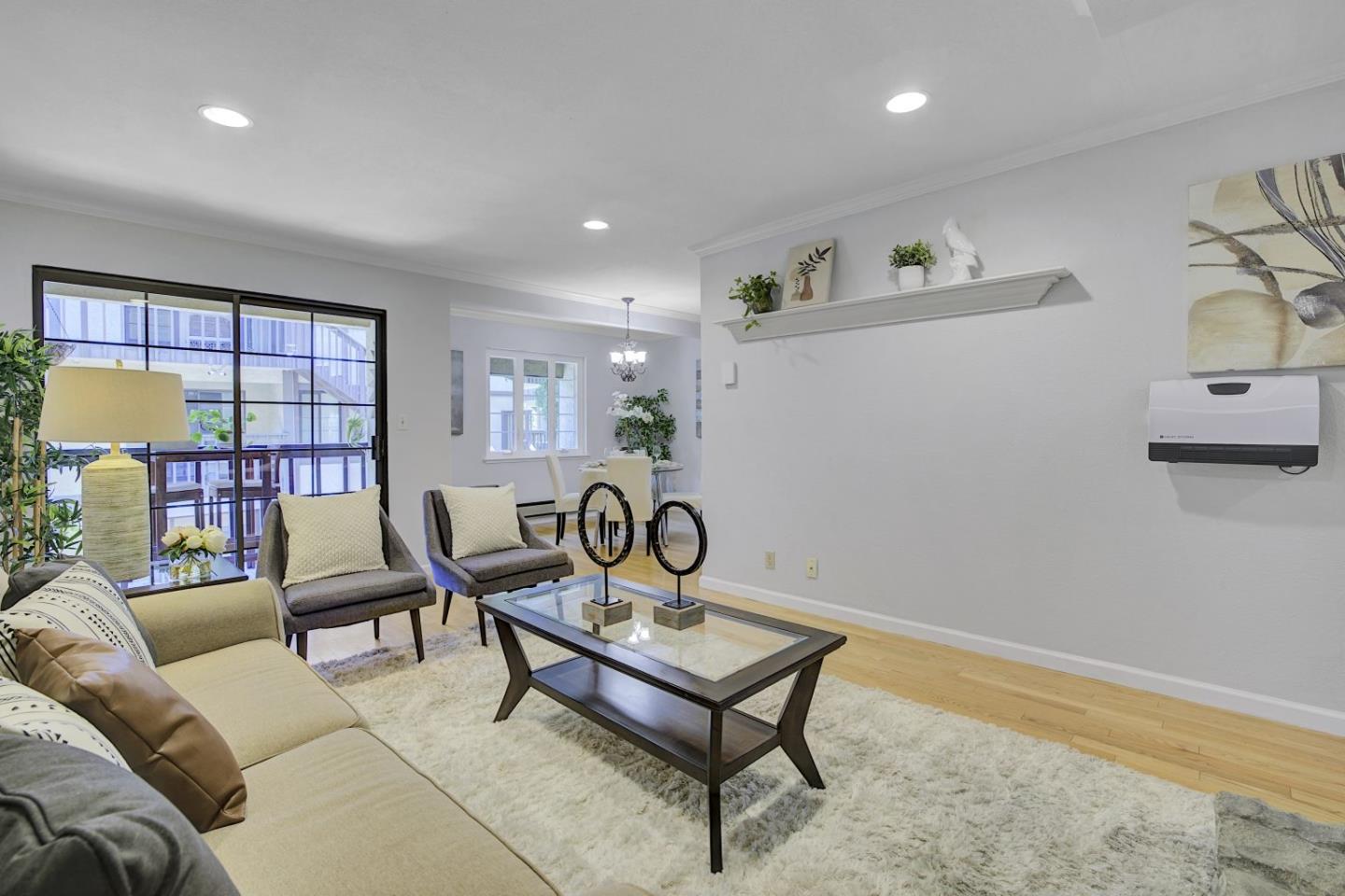 Detail Gallery Image 6 of 43 For 1120 Brewster Ave, Redwood City,  CA 94062 - 2 Beds | 2/1 Baths