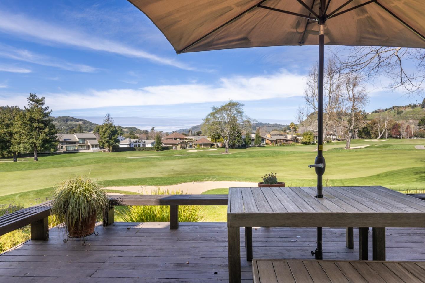 Detail Gallery Image 11 of 34 For 9565 Oak Ct, Carmel,  CA 93923 - 3 Beds | 3 Baths