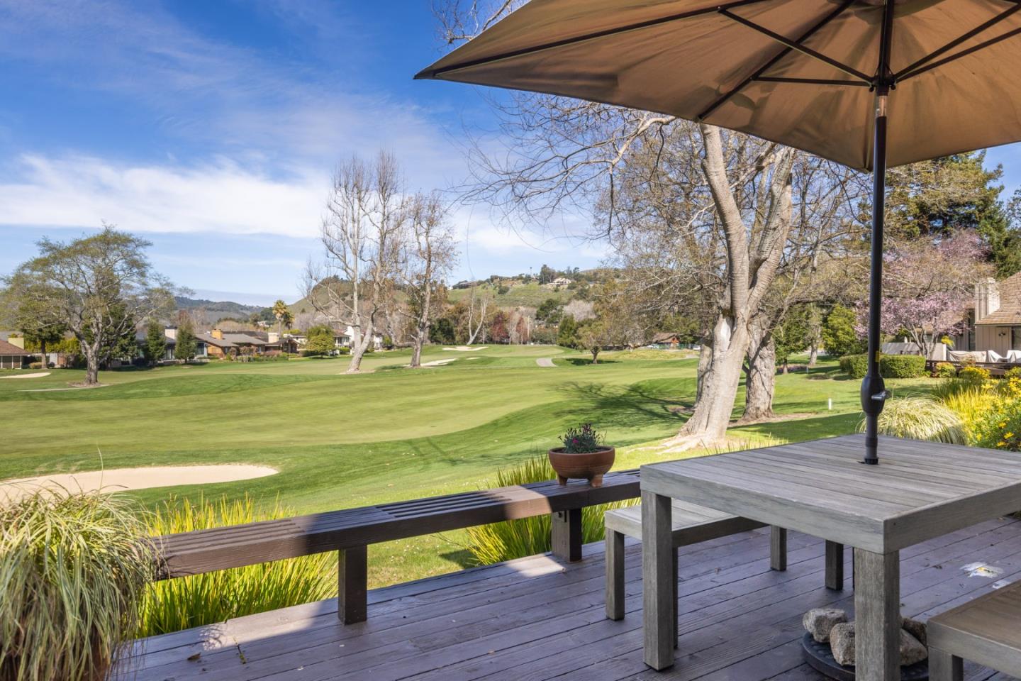 Detail Gallery Image 12 of 34 For 9565 Oak Ct, Carmel,  CA 93923 - 3 Beds | 3 Baths
