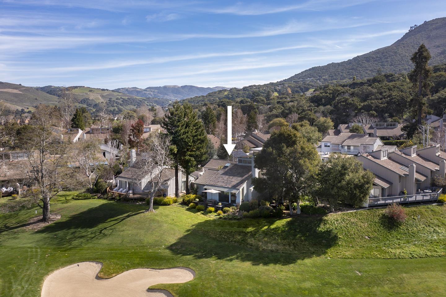 Detail Gallery Image 2 of 34 For 9565 Oak Ct, Carmel,  CA 93923 - 3 Beds | 3 Baths