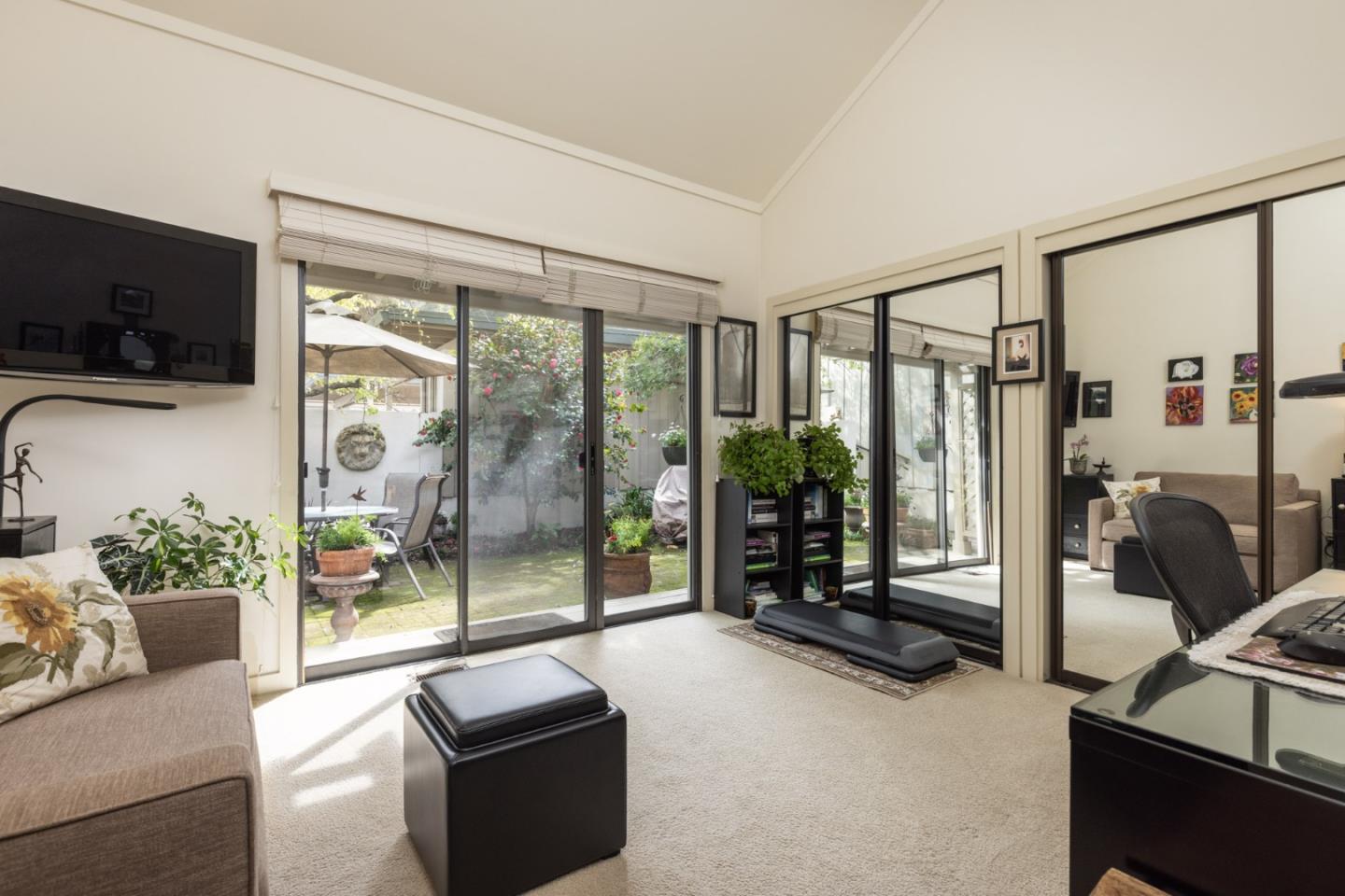 Detail Gallery Image 25 of 34 For 9565 Oak Ct, Carmel,  CA 93923 - 3 Beds | 3 Baths