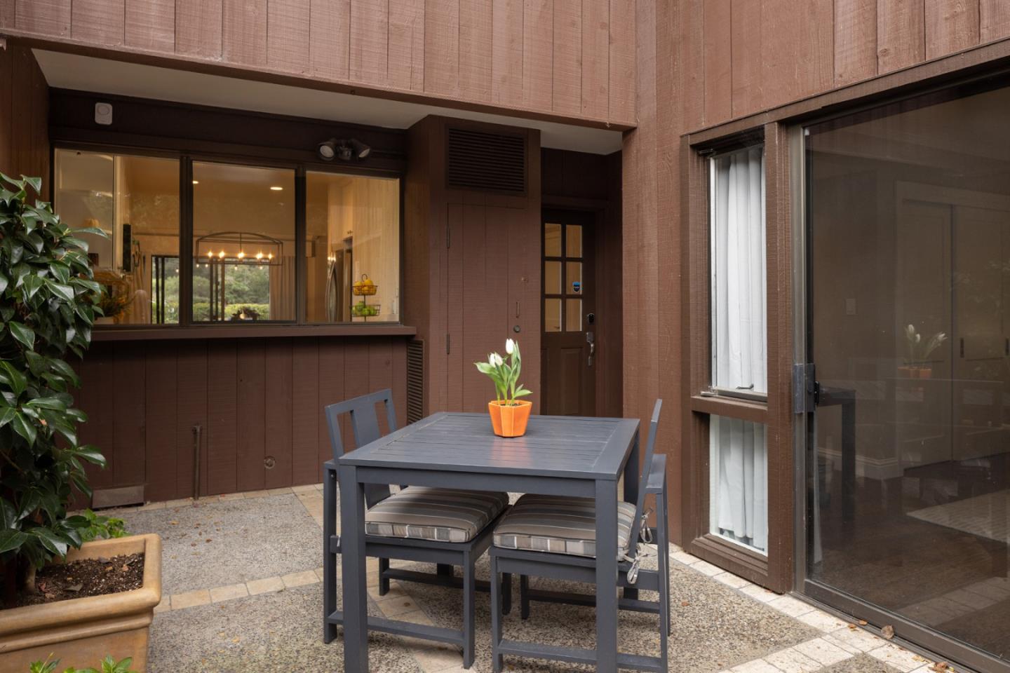 Detail Gallery Image 10 of 22 For 7026 Valley Greens Cir #10,  Carmel,  CA 93923 - 3 Beds | 2 Baths