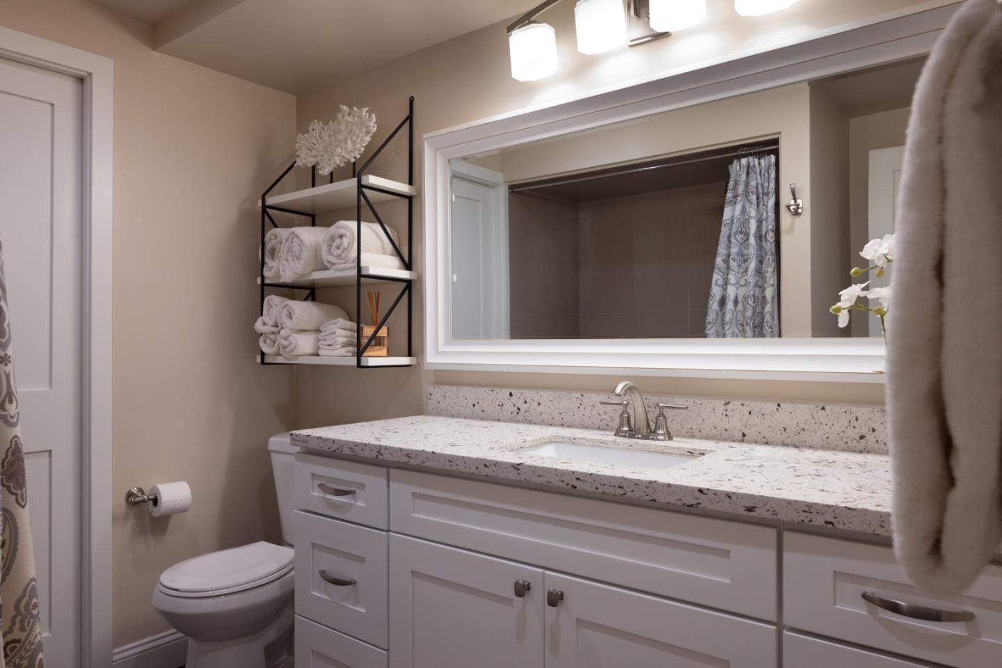 Detail Gallery Image 14 of 22 For 7026 Valley Greens Cir #10,  Carmel,  CA 93923 - 3 Beds | 2 Baths