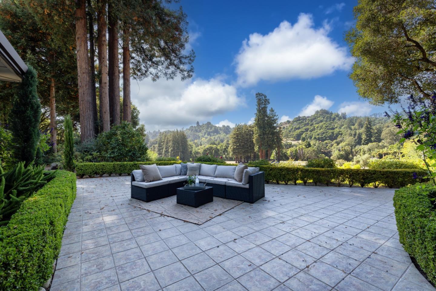 Detail Gallery Image 1 of 51 For 3375 Allred Ln, Soquel,  CA 95073 - 3 Beds | 3/2 Baths