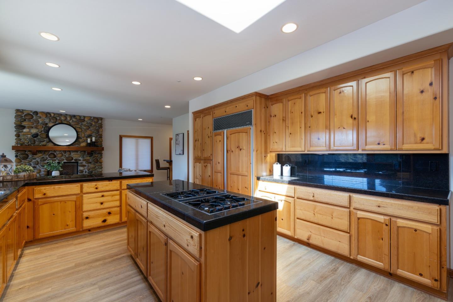 Detail Gallery Image 15 of 51 For 3375 Allred Ln, Soquel,  CA 95073 - 3 Beds | 3/2 Baths