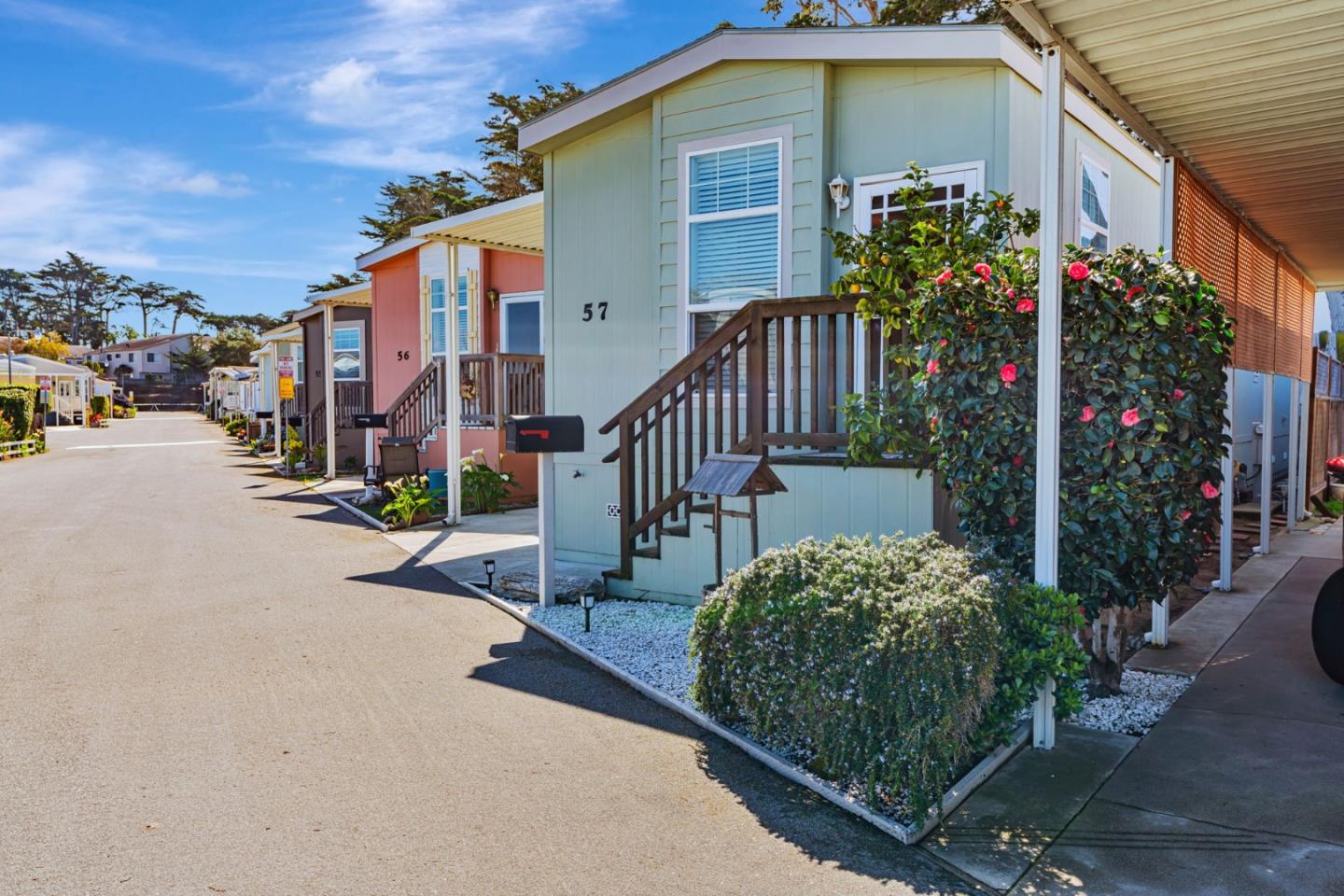 Detail Gallery Image 2 of 33 For 356 Reservation Rd #57,  Marina,  CA 93933 - 2 Beds | 2 Baths
