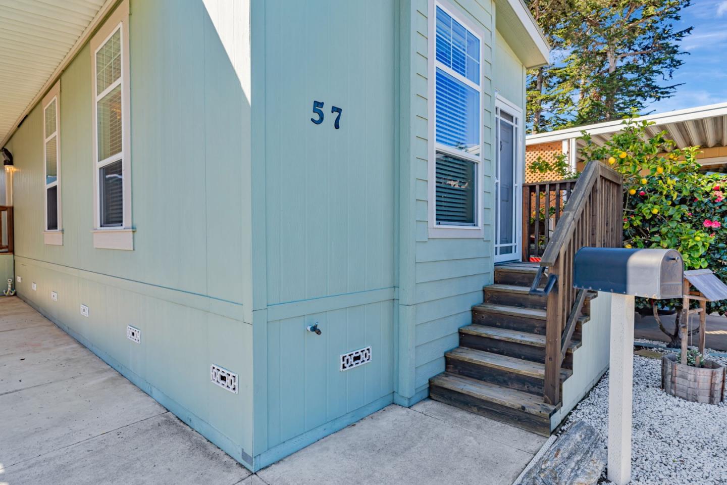 Detail Gallery Image 4 of 33 For 356 Reservation Rd #57,  Marina,  CA 93933 - 2 Beds | 2 Baths