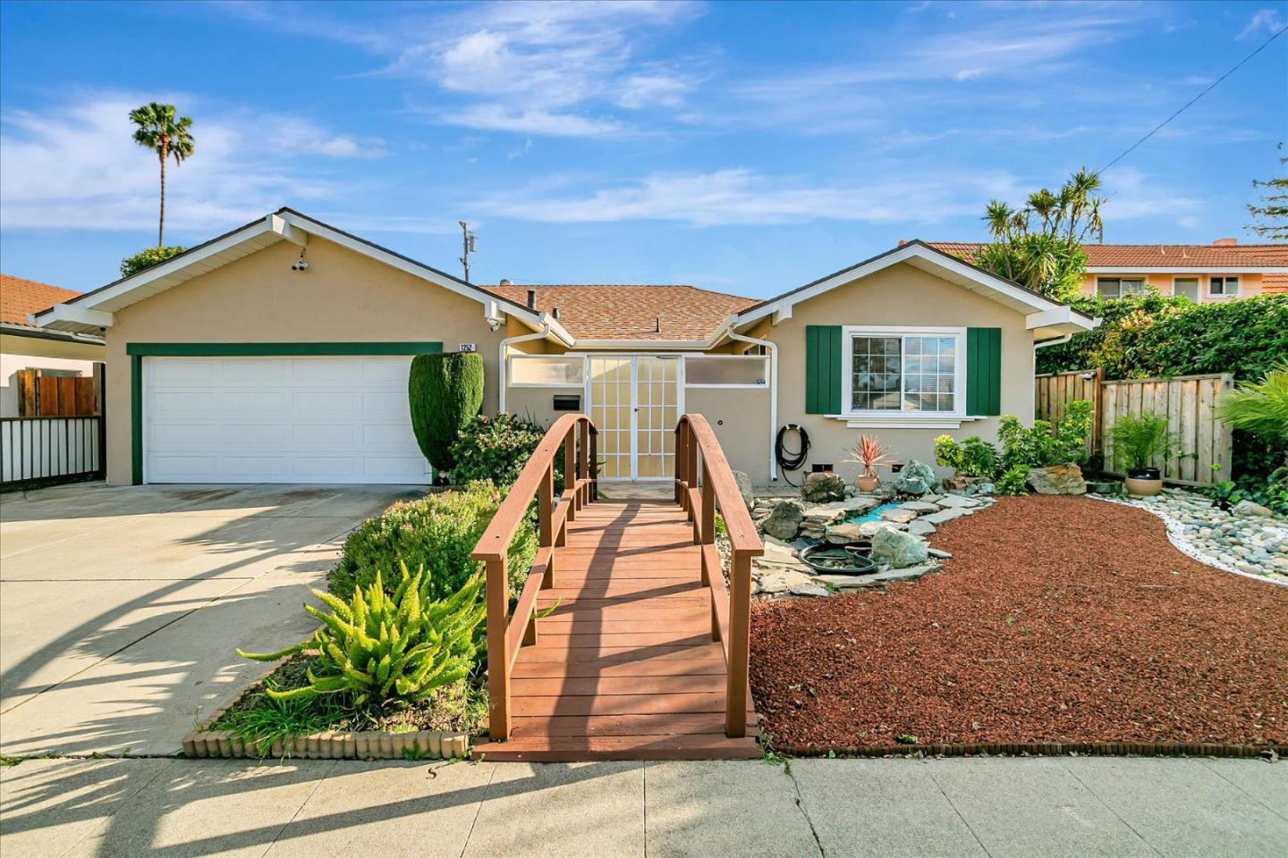 Detail Gallery Image 2 of 47 For 1252 Hillsdale Ave, San Jose,  CA 95118 - 6 Beds | 3 Baths