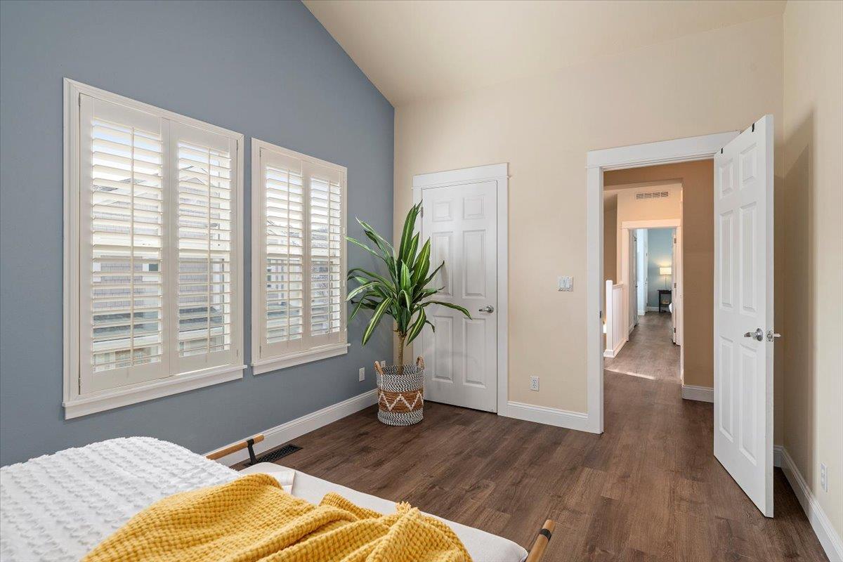 Detail Gallery Image 13 of 27 For 305 Creekside Village Dr, Los Gatos,  CA 95032 - 3 Beds | 2/1 Baths
