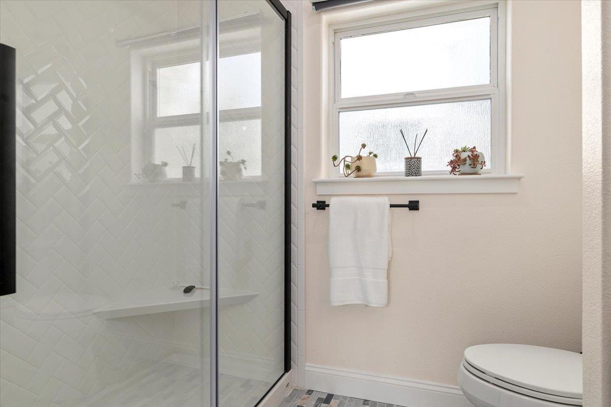 Detail Gallery Image 15 of 27 For 305 Creekside Village Dr, Los Gatos,  CA 95032 - 3 Beds | 2/1 Baths