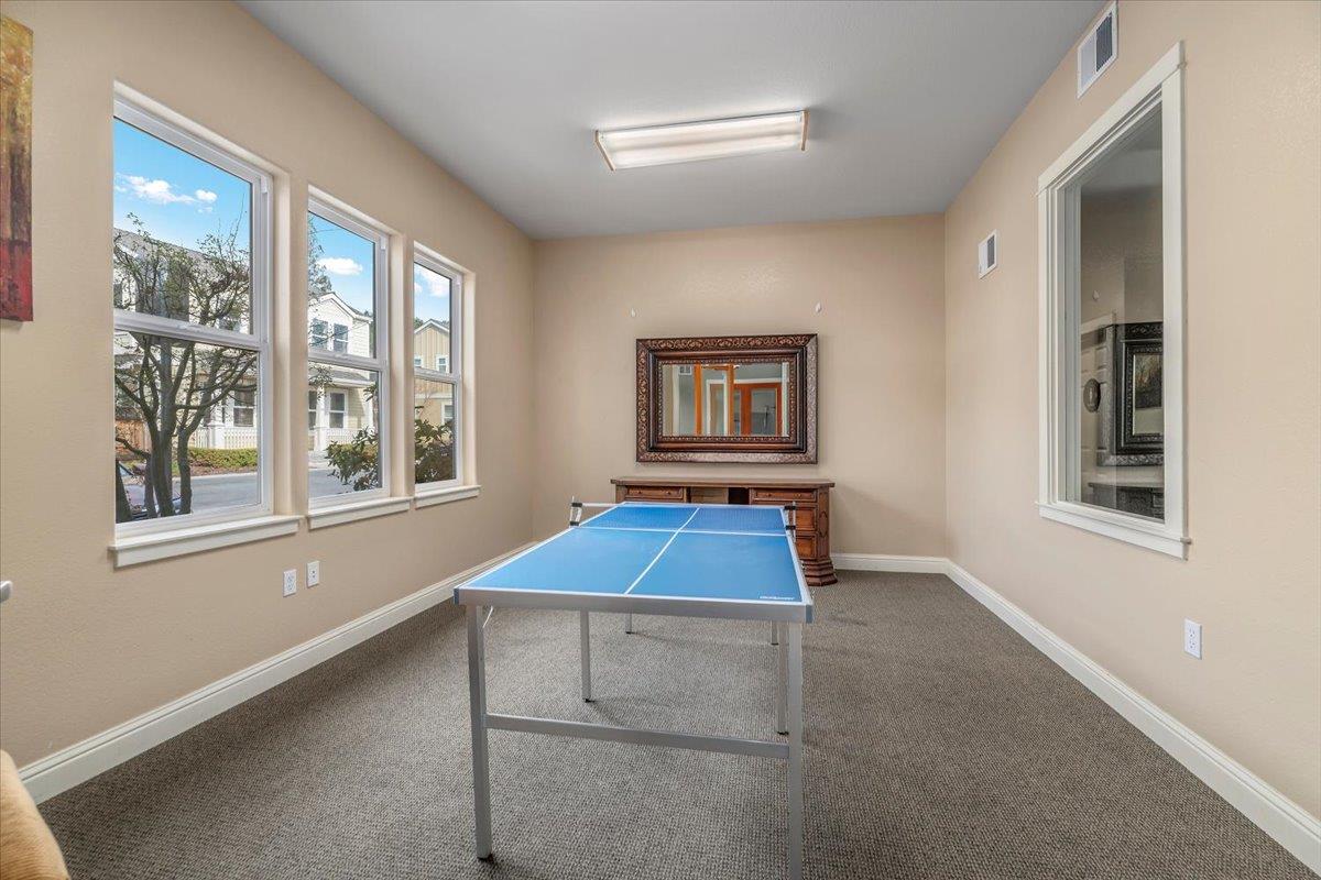 Detail Gallery Image 25 of 27 For 305 Creekside Village Dr, Los Gatos,  CA 95032 - 3 Beds | 2/1 Baths