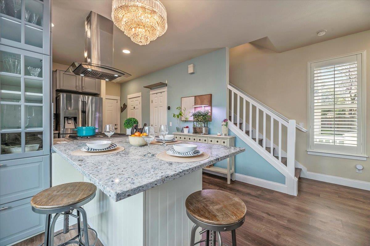 Detail Gallery Image 5 of 27 For 305 Creekside Village Dr, Los Gatos,  CA 95032 - 3 Beds | 2/1 Baths