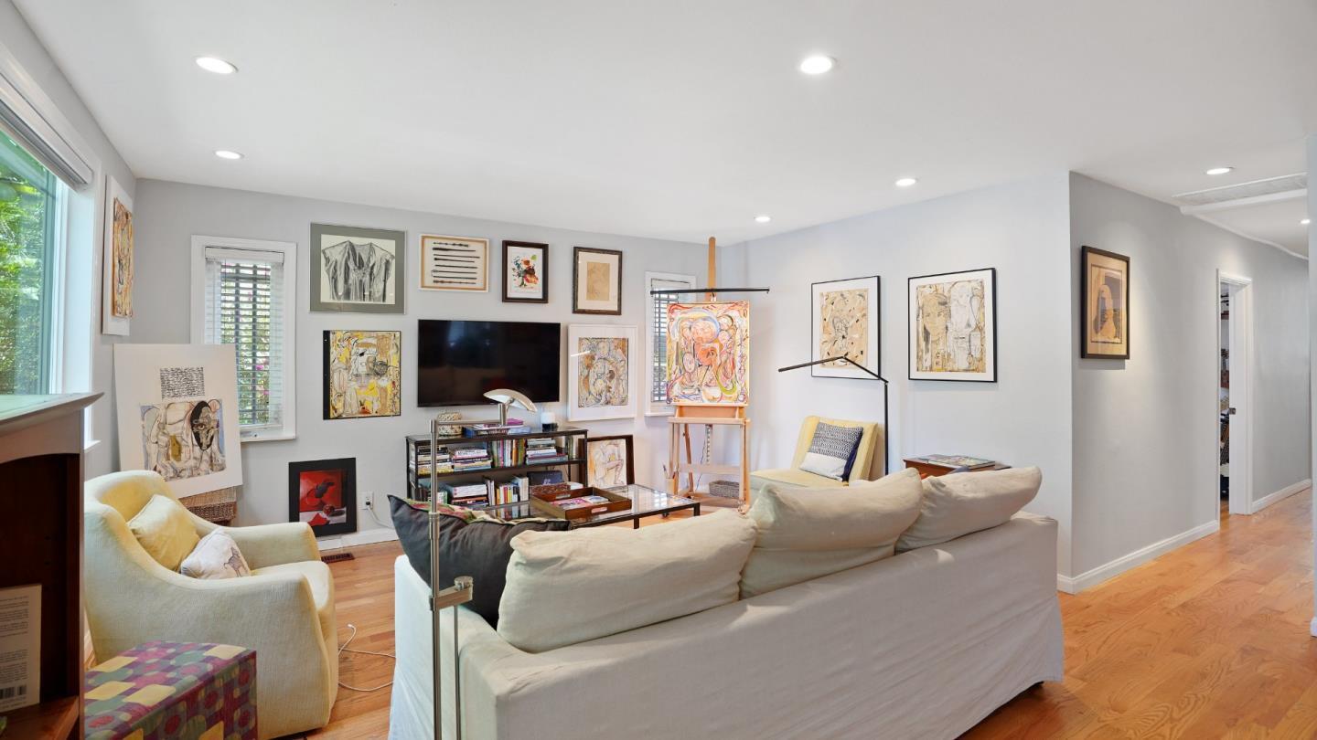 Detail Gallery Image 4 of 41 For 938 Fulton St, Redwood City,  CA 94061 - 3 Beds | 2 Baths