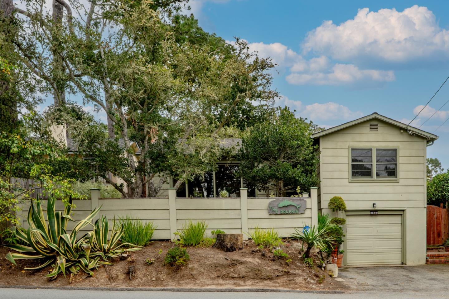 Detail Gallery Image 2 of 32 For 0 Carpenter 5 Ne of 4th St, Carmel,  CA 93921 - 3 Beds | 2 Baths