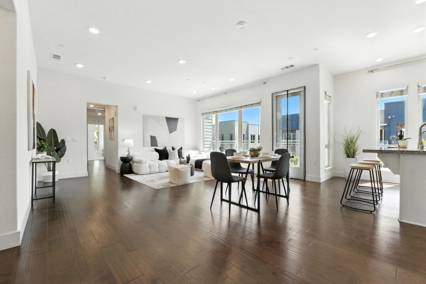 Detail Gallery Image 10 of 50 For 1685 Delano St #33,  Milpitas,  CA 95035 - 3 Beds | 2/1 Baths