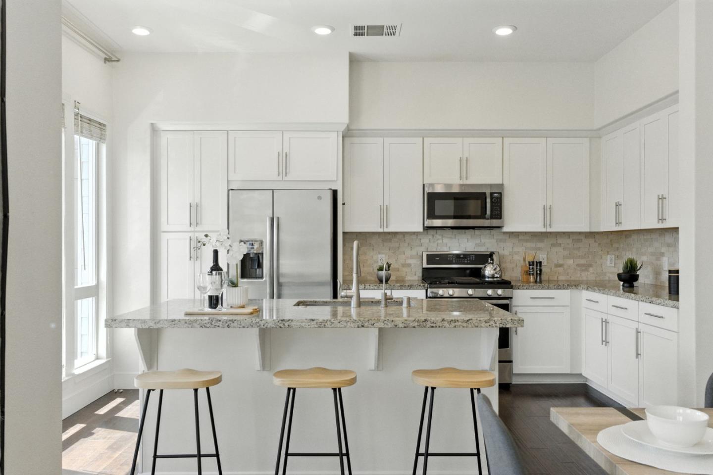 Detail Gallery Image 17 of 50 For 1685 Delano St #33,  Milpitas,  CA 95035 - 3 Beds | 2/1 Baths