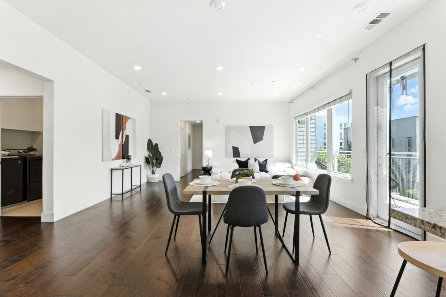 Detail Gallery Image 9 of 50 For 1685 Delano St #33,  Milpitas,  CA 95035 - 3 Beds | 2/1 Baths