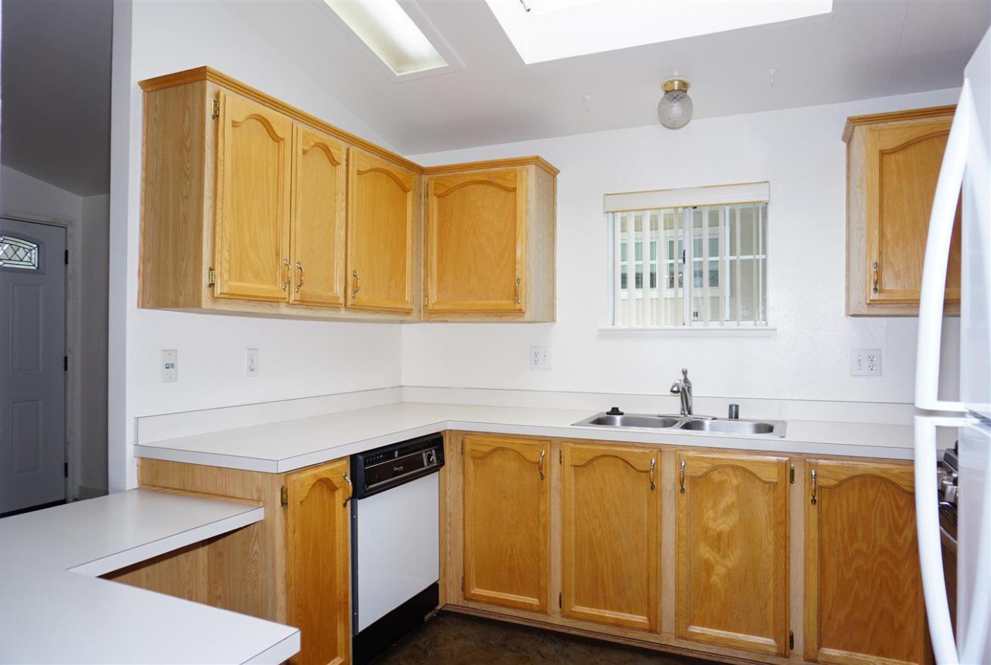 Detail Gallery Image 7 of 30 For 325 Sylvan Ave #89,  Mountain View,  CA 94041 - 2 Beds | 2 Baths