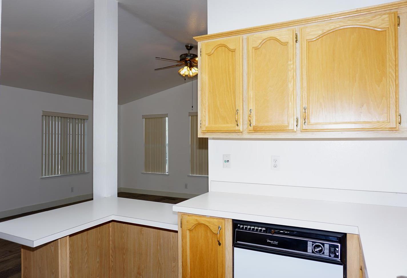Detail Gallery Image 8 of 30 For 325 Sylvan Ave #89,  Mountain View,  CA 94041 - 2 Beds | 2 Baths