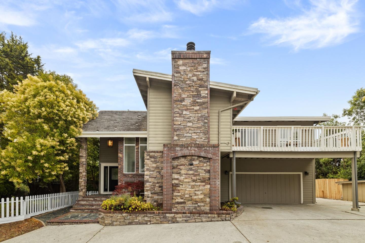 Detail Gallery Image 2 of 45 For 674 Clubhouse Dr, Aptos,  CA 95003 - 3 Beds | 2 Baths