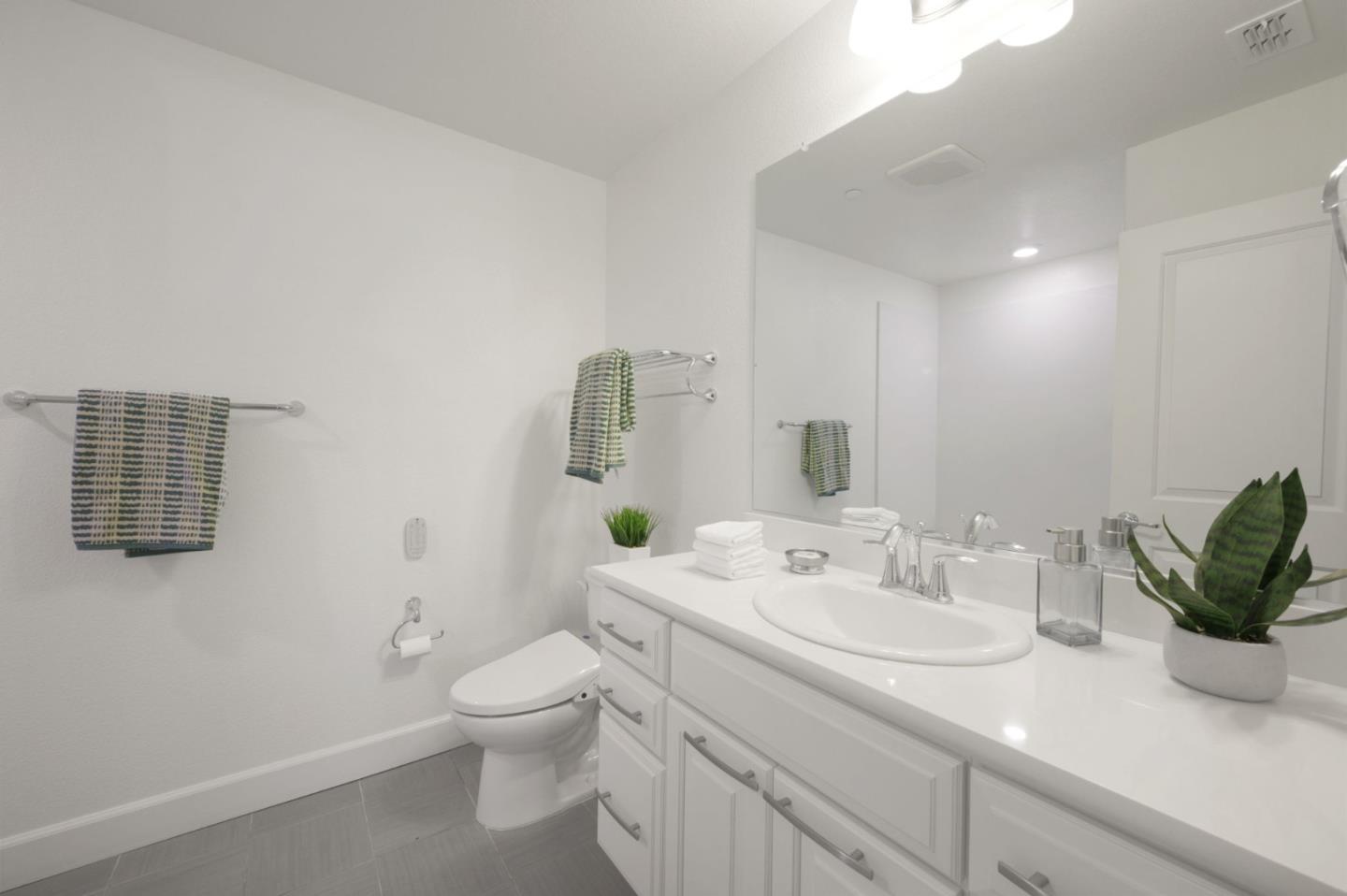 Detail Gallery Image 12 of 94 For 6043 Raleigh Rd, San Jose,  CA 95123 - 4 Beds | 3/1 Baths