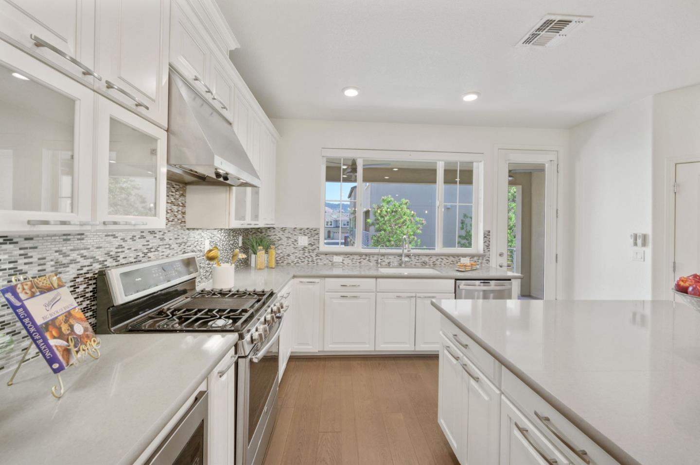 Detail Gallery Image 24 of 94 For 6043 Raleigh Rd, San Jose,  CA 95123 - 4 Beds | 3/1 Baths