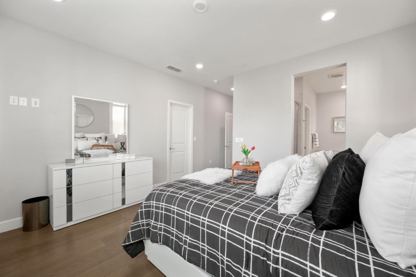 Detail Gallery Image 32 of 94 For 6043 Raleigh Rd, San Jose,  CA 95123 - 4 Beds | 3/1 Baths