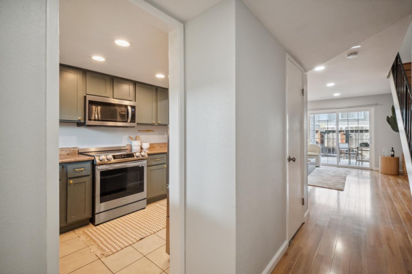 Photo #2: ML81996451 Listing: Photo #2