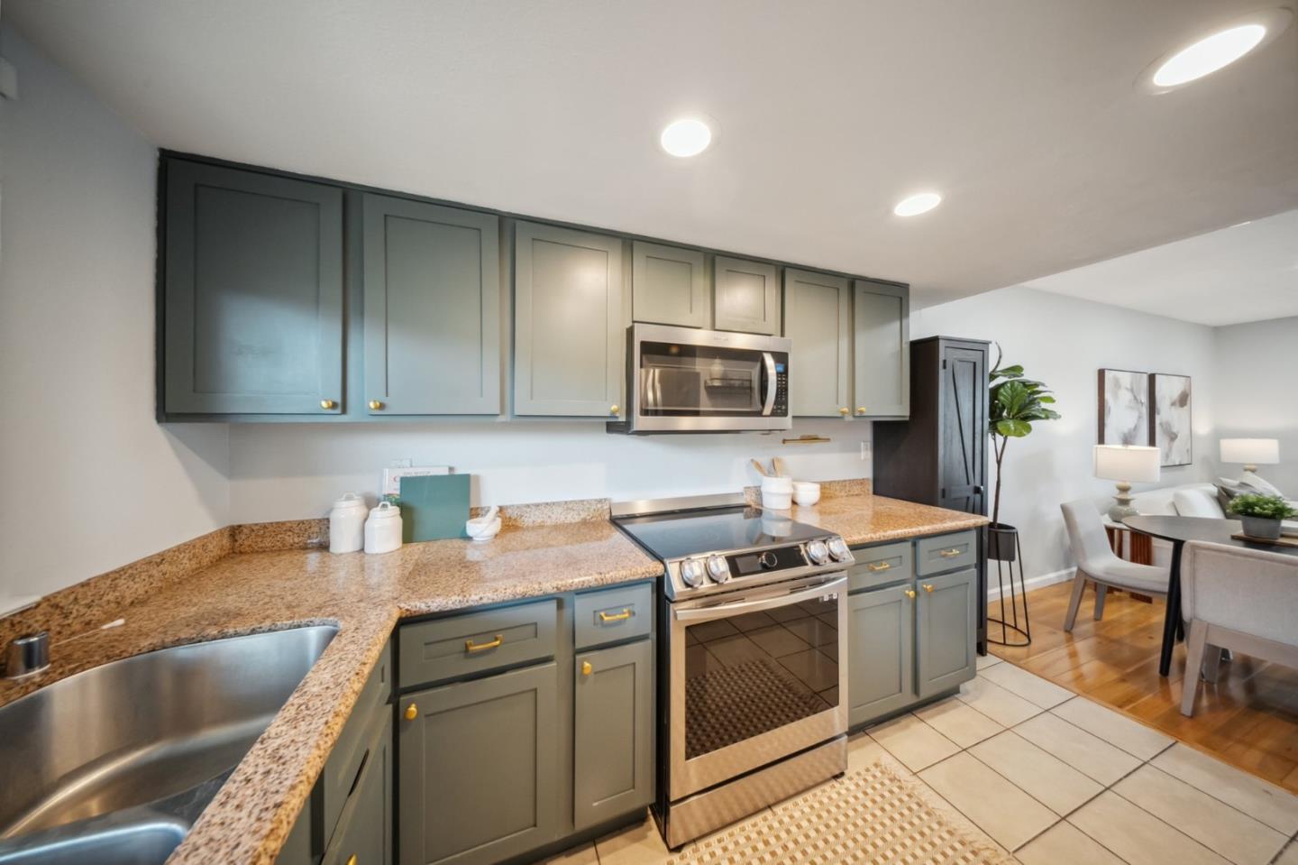 Photo #8: ML81996451 Listing: Photo #8