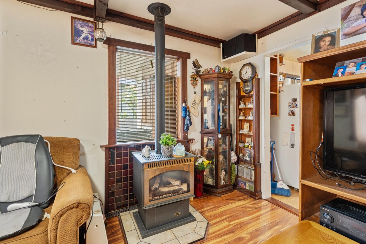 Detail Gallery Image 10 of 17 For 1659 Judson St, Seaside,  CA 93955 - 2 Beds | 1 Baths